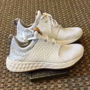 Women’s Size 8 New Balance Sneakers!